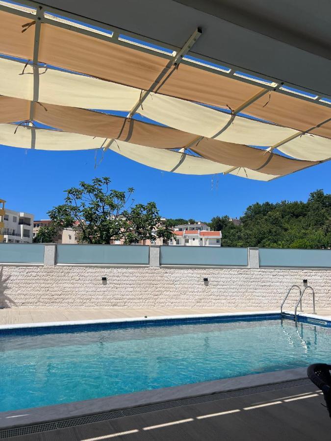 Apartments Fat E Jet - Pool & Breakfast Ulcinj Exteriör bild