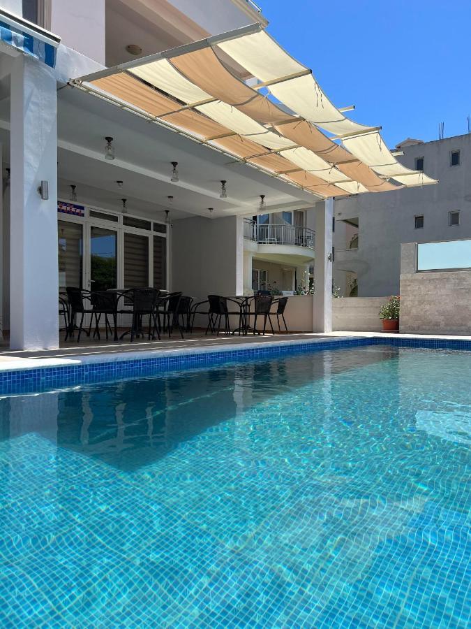 Apartments Fat E Jet - Pool & Breakfast Ulcinj Exteriör bild