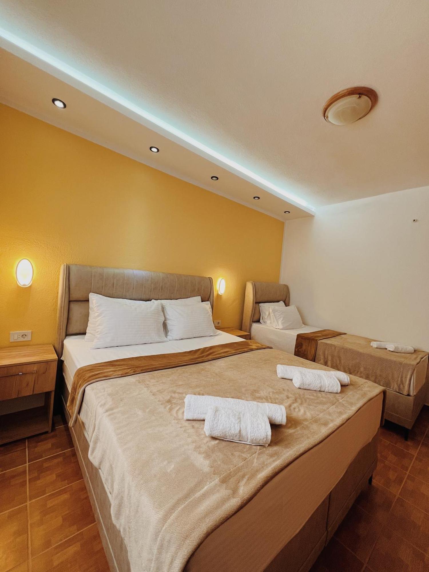 Apartments Fat E Jet - Pool & Breakfast Ulcinj Exteriör bild