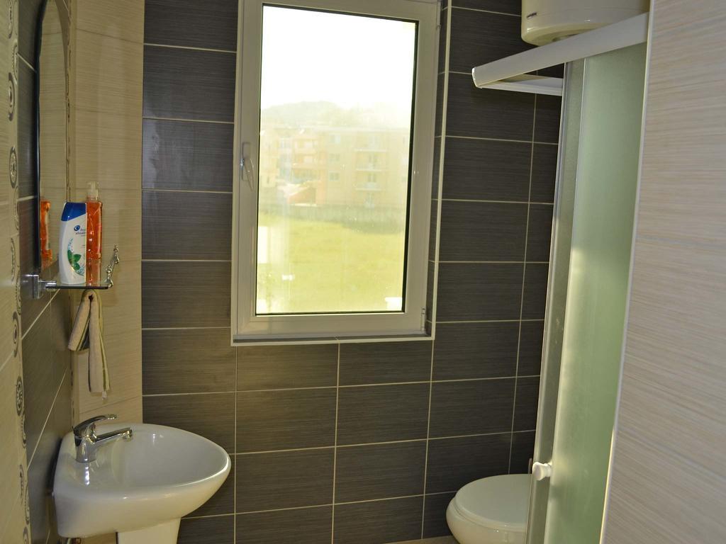 Apartments Fat E Jet - Pool & Breakfast Ulcinj Exteriör bild