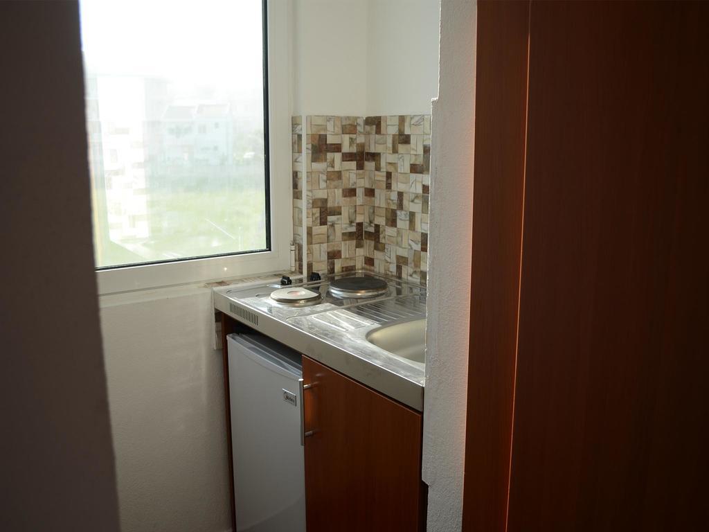 Apartments Fat E Jet - Pool & Breakfast Ulcinj Exteriör bild
