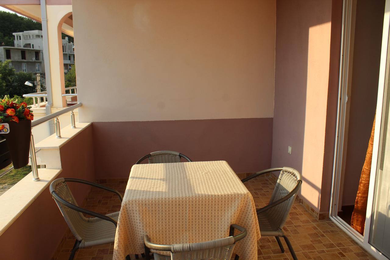 Apartments Fat E Jet - Pool & Breakfast Ulcinj Exteriör bild