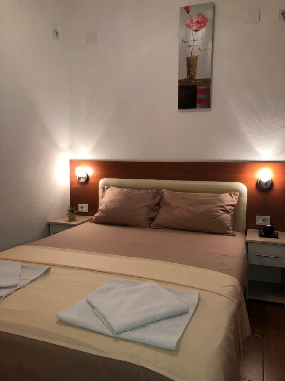 Apartments Fat E Jet - Pool & Breakfast Ulcinj Exteriör bild